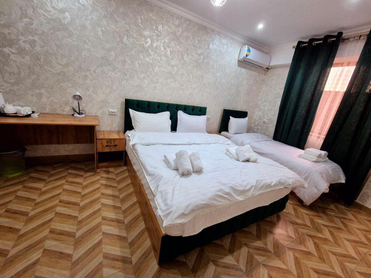Samarkand Imron Hotel Luaran gambar